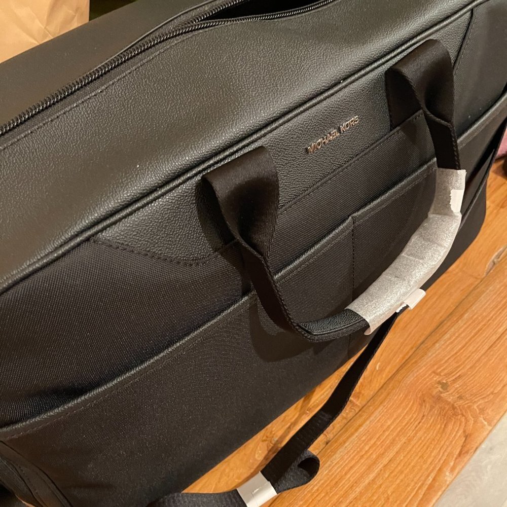 Michael Kors 24 hour duffle weekender bag, Black - Picture 11 of 16